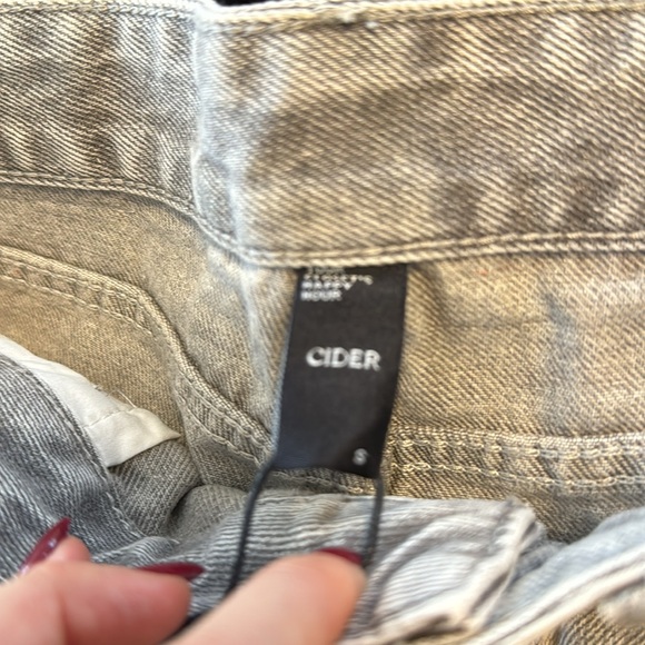 Denim shorts - Picture 4 of 4